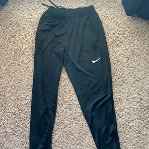 Nike DriFit Challenger Pants
